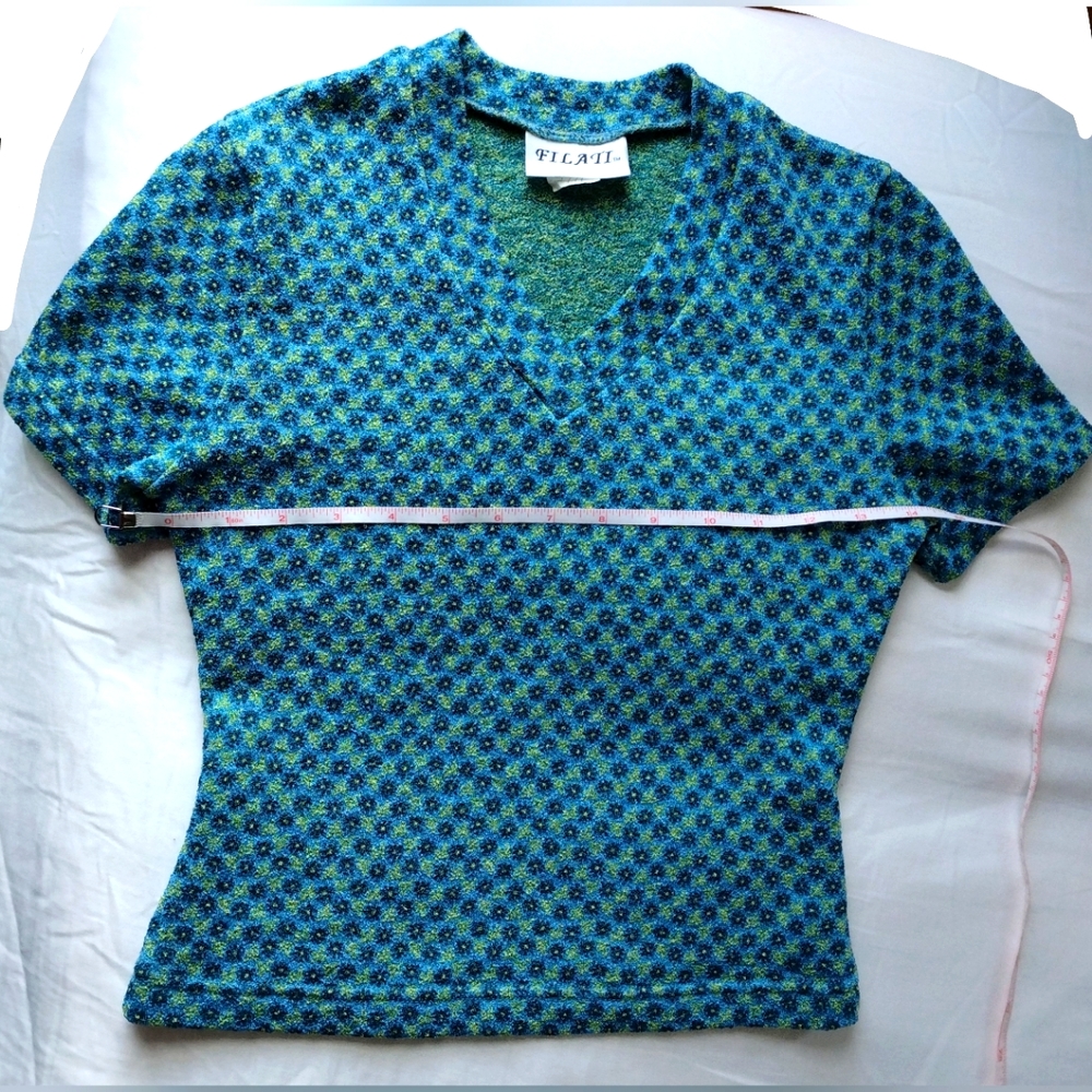 Vintage Y2K Sporty V-Neck Print Crop Top